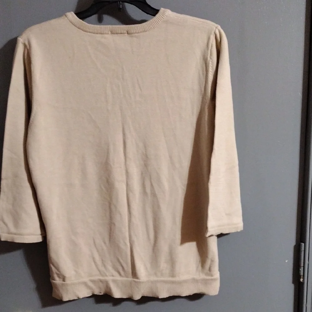 2 For $ 8 Sale Floral Embroidered Comfortable And Stylish Beige Cardigan Sweater - Picture 2 of 3
